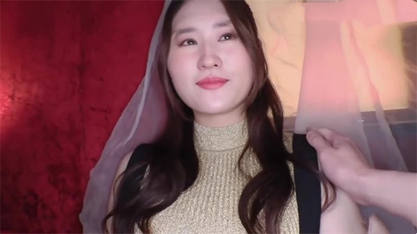 AI-刘亦菲-明星下海演艺路初营业